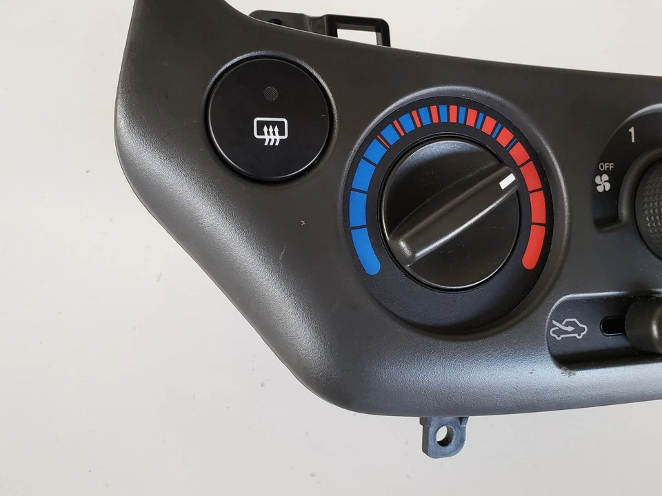 10 Pontiac G3 96650511 Panel de control de clima Unidad de temperatura Calentador de aire acondicionado Foto 2 de 4