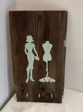 Rustic Reclaimed Wood Key/jewelry Holder Silhouette Farmhouse Vtg Wall Decor