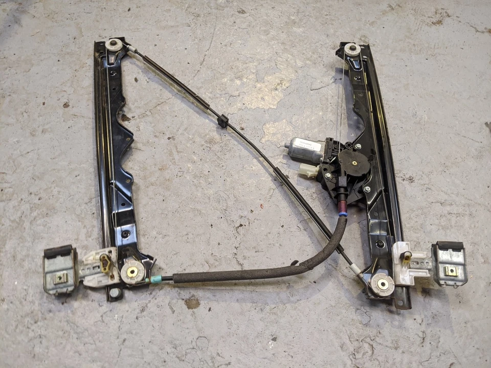 JEEP GRAND CHEROKEE WK 2007 RIGHT FRONT WINDOW MOTOR REGULATOR - Image 2 of 2