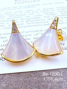 Authentic Diva's Dream Mother of Pearl Stud Earrings 14K Gold Plated