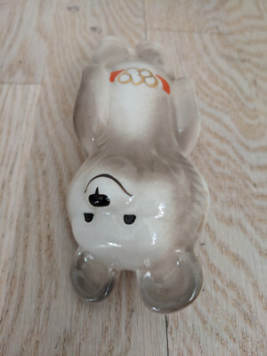 Figurine Mascotte Micha – Jeux Olympiques Moscou 1980 – État Exceptionnel Comme Neuve