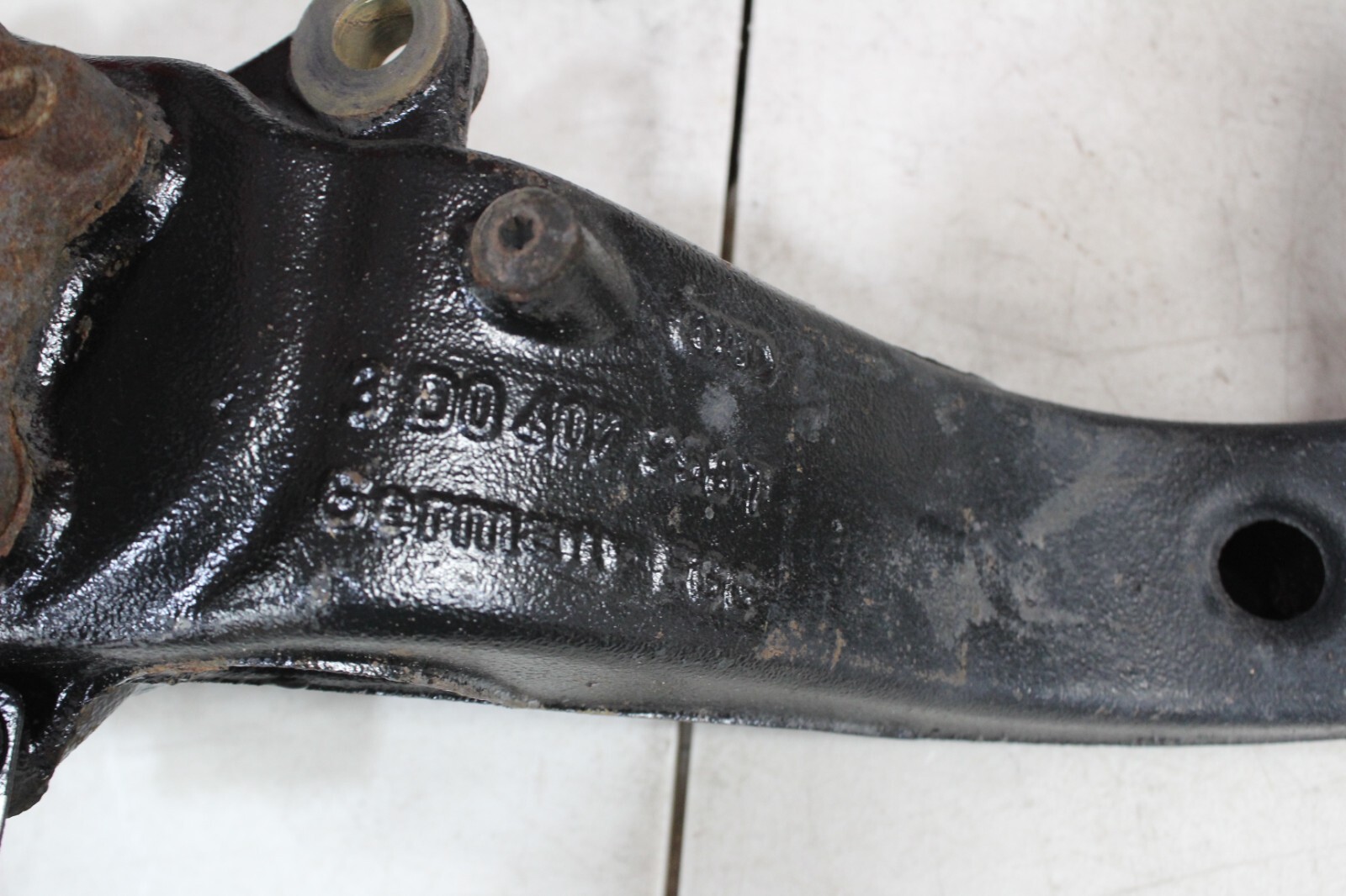 2006 BENTLEY CONTINENTAL FLYING SPUR FRONT RIGHT STEERING KNUCKLE SPINDLE HUB