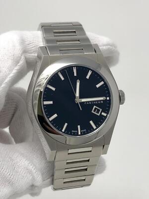 Gucci Pantheon Swiss Sapphire 44mm Black Dial Silver Men's Watch