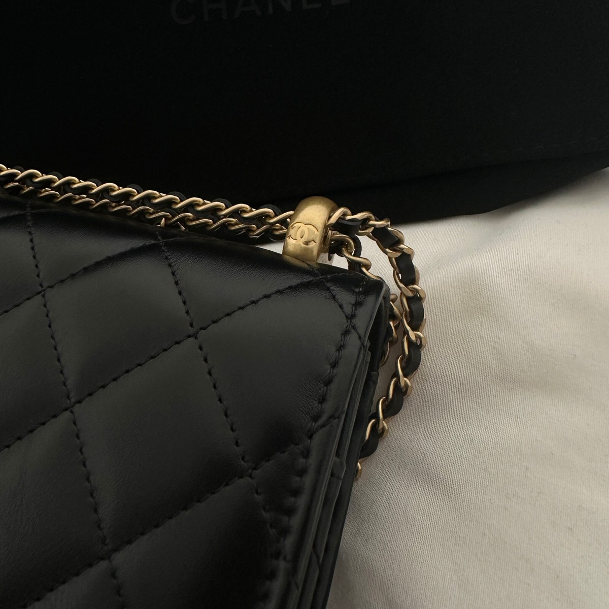 CHANEL バッグ Chanel 2018 Dual Tone Studded Crossbody Bag