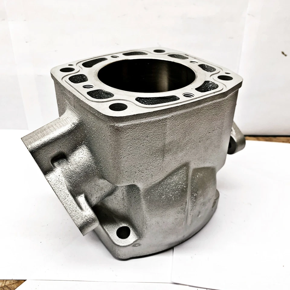 Cilindro chapado Yamaha 540 V Max 1983-1987 8U900 8U9-11311-00-00 VMX540 2 Foto 2 de 4