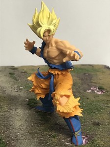 battle damaged goku action figure