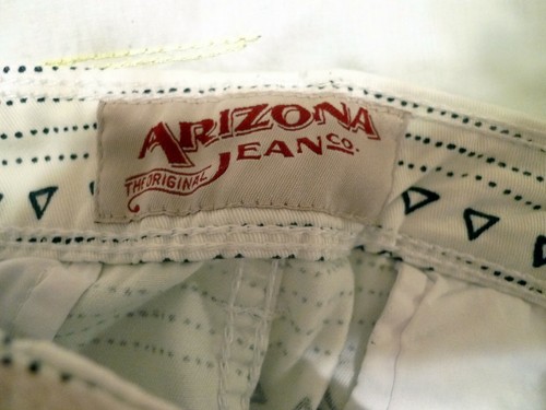 Arizona Jeans Co Mens Size 34 White Black Print Shorts - Picture 3 of 3