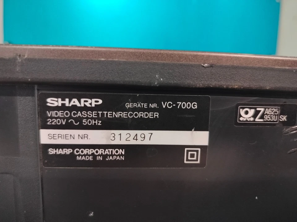 Sharp VC-700G Videorekorder VHS SharpVision HQ VPS – Ersatzteilspender (E1 1101) - Bild 3 von 3