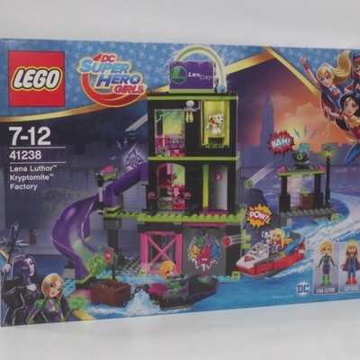 LEGO 41238 Lena Luthor and the Kryptomite Factory 405 Teile aus Japan