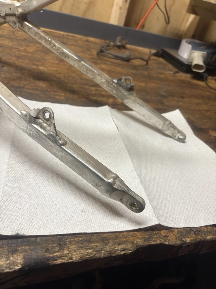 Subchasis trasero Husqvarna WR125 CR125 WR250 CR250 2001 WR CR 125 250 OEM Foto 4 de 4