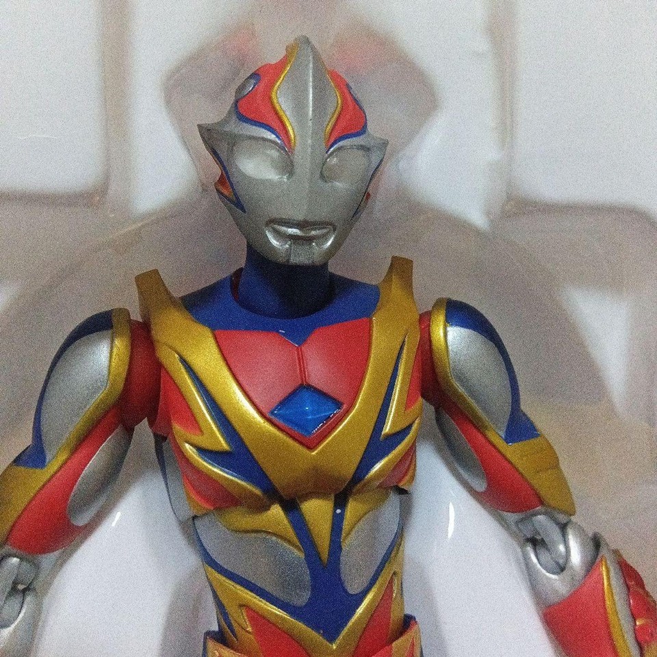 Bandai Ultra-ACT Mebius Phoenix Brave – Action Figure Ultraman Mebius, Altezza 170mm, Con Accessori