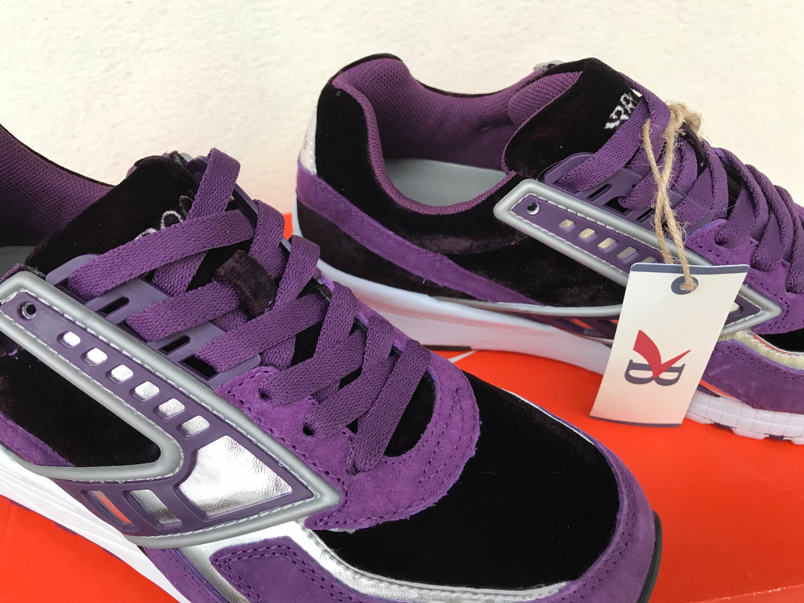 brooks heritage regent