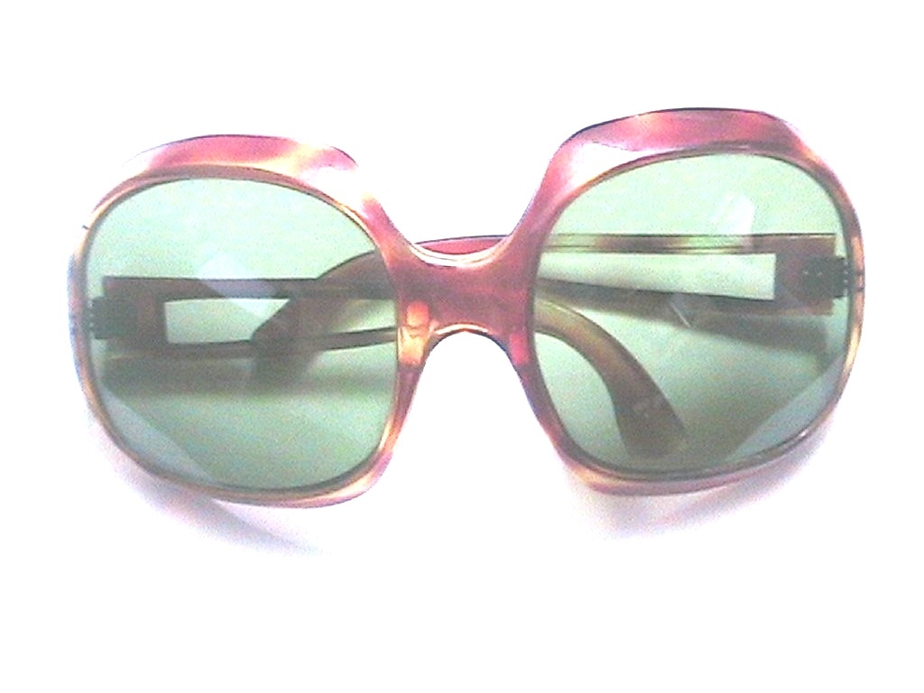 FRENCH 1960s OVERSIZED BUG TORTOISE SUNGLASSES~GREEN LENSES  display picture 2