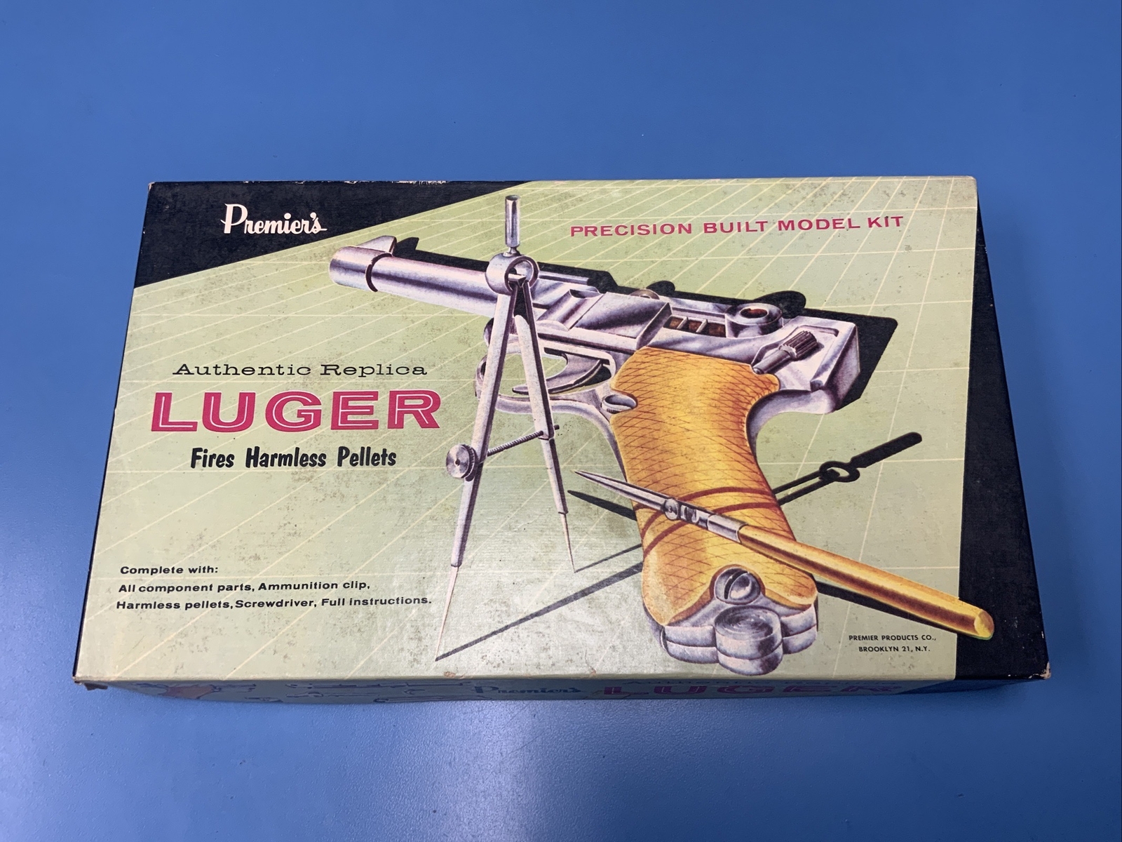 1950s Premier Products Luger Toy  Pistol Replica Plastic Model Kit Scale Unbuilt