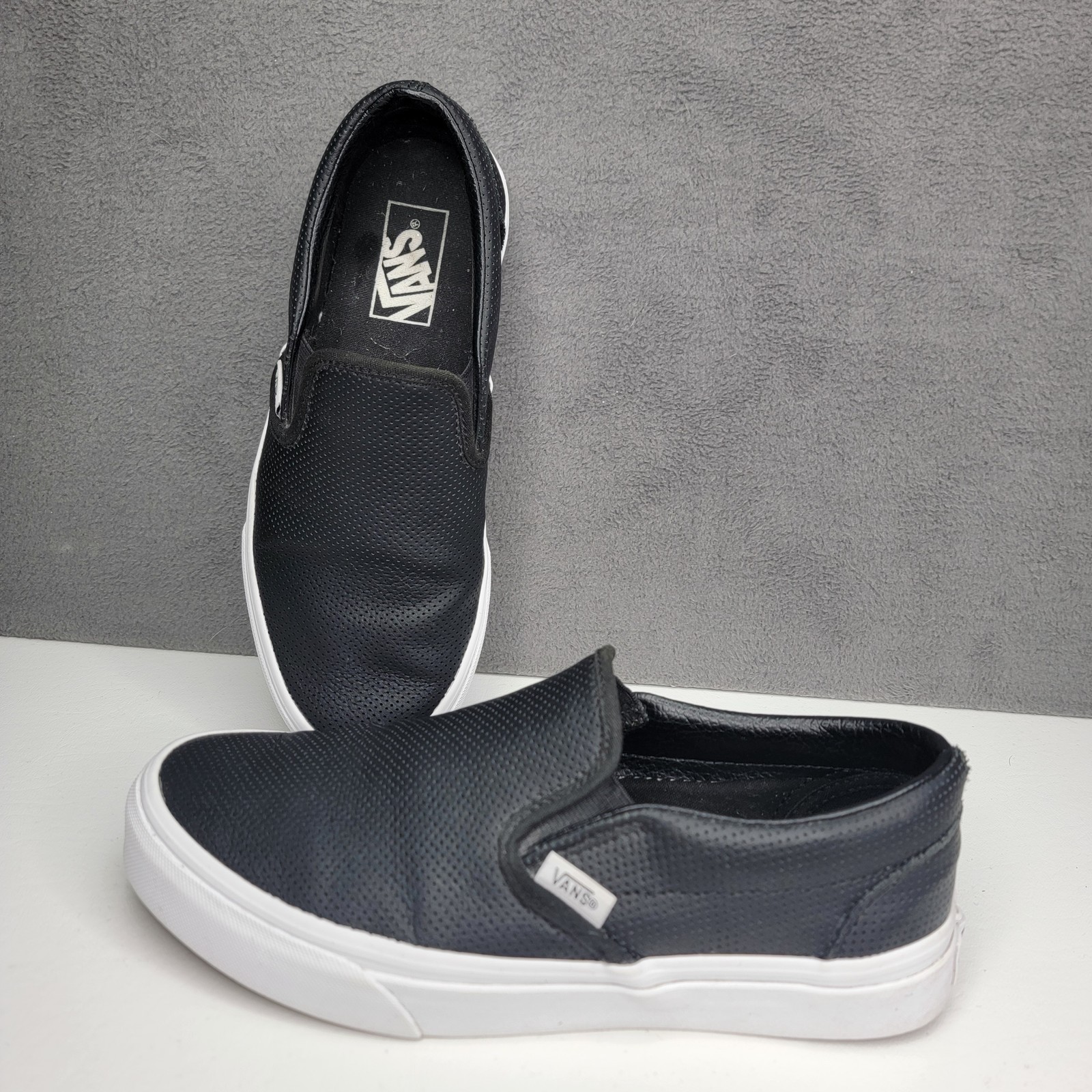 SAOLA Scarpe Vans Classic Slip On Uomo Taglia 6 Nero Pelle Traforata Suola Bianca Skate