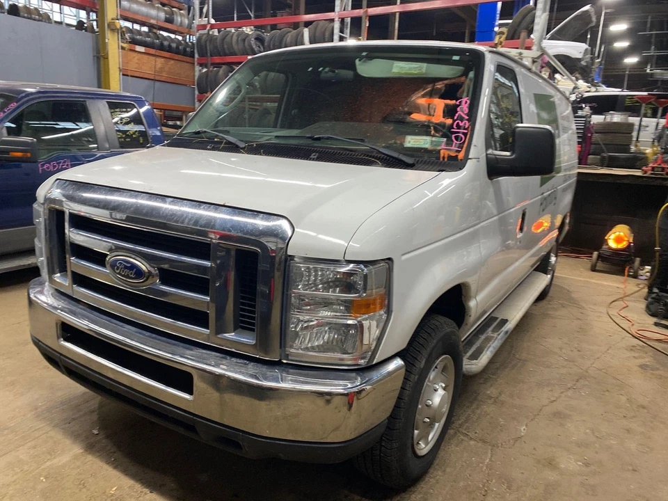 12 13 14 FORD VAN E250 Air Conditioning AC Compressor - Image 3 of 4