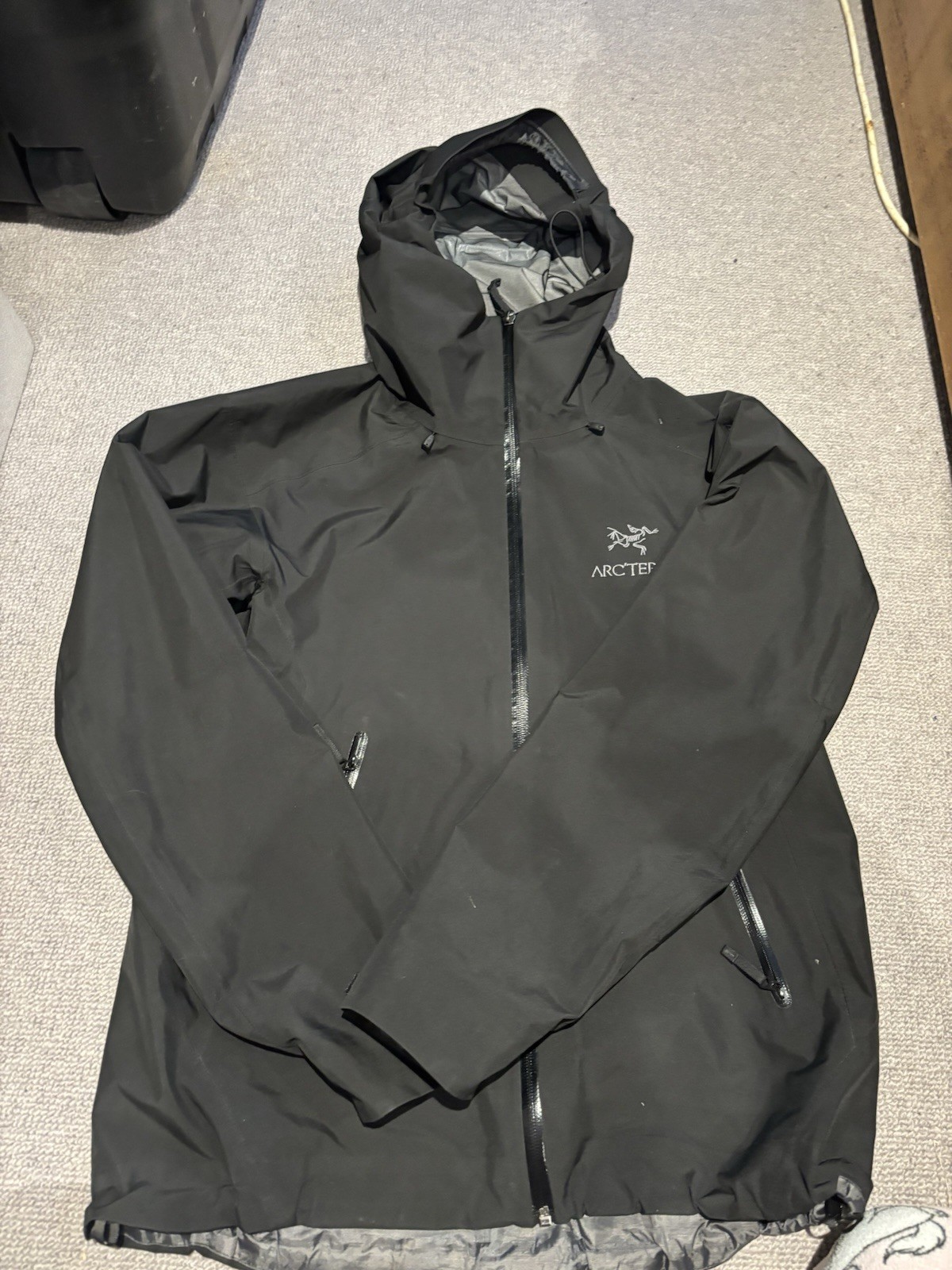 Arc'teryx Men's Jacket Size Small Would Fit A Medium. Excellent Condition