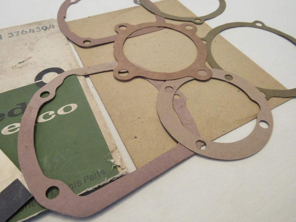 NOS 1940-54 Fleetline Master BelAir 3100 Truck 3 Sp. Trans Gasket Set GM 3764394 - Image 4 of 4