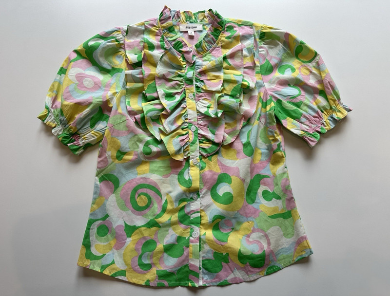 RUBIENN Womens Small Ruffle Blouse Retro Abstract Print Puff Sleeve Cotton Top