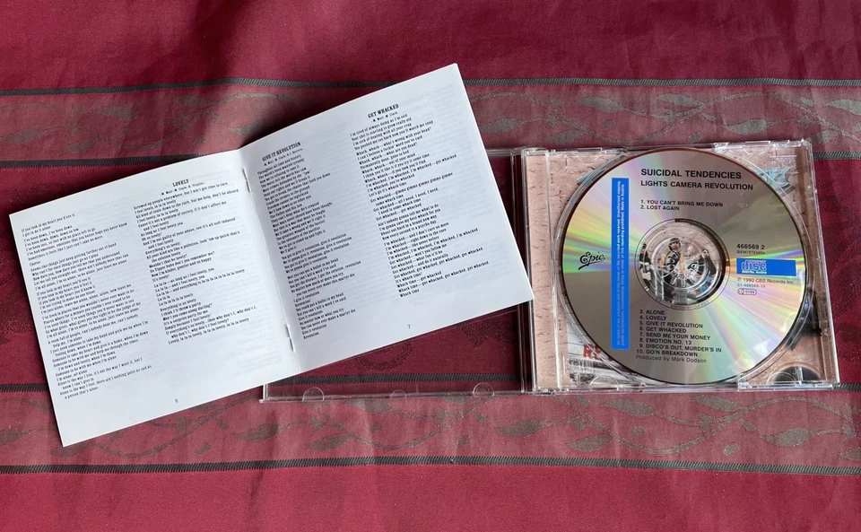 CD Suicidal Tendencies - Lights Camera Revolution mit Inlay (Texte) - Bild 3 von 3