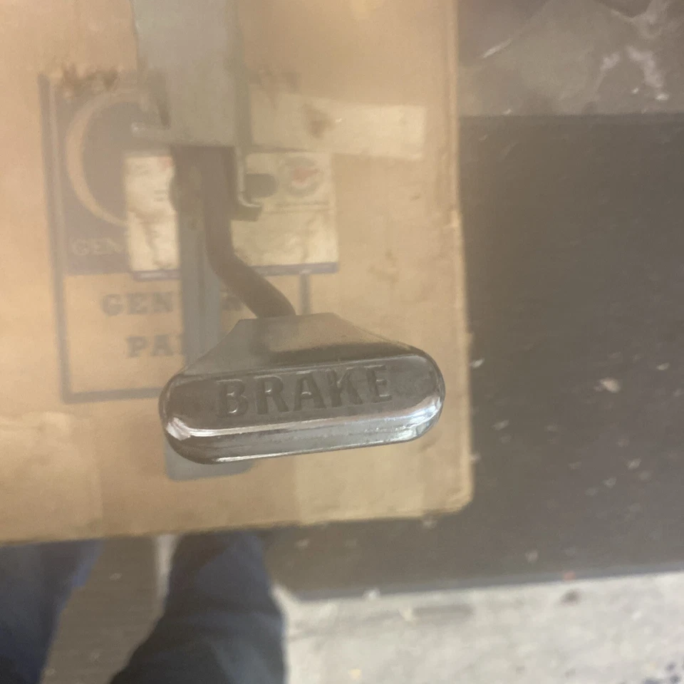 Pontiac 1959 nuevo conjunto de frenos de emergencia  Foto 2 de 4