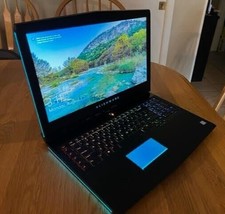 Alienware 17\