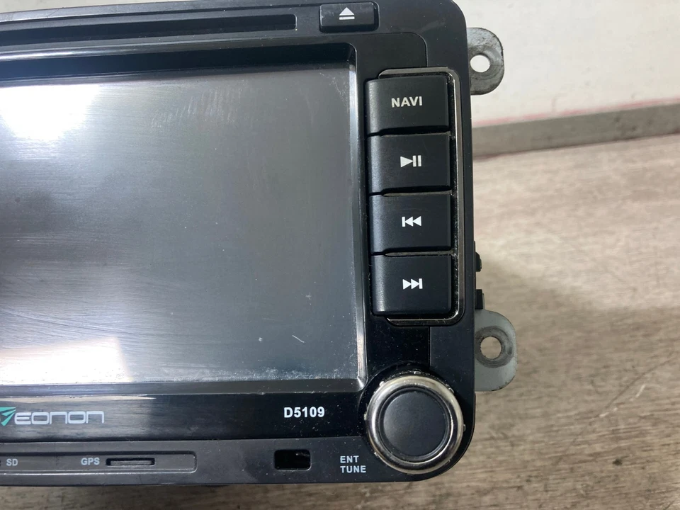 EONON DIGITAL TOUCH SCREEN CAR DVD PLAYER WITH BUILT IN GPS EONON D5109-KL0074 - Image 4 of 4