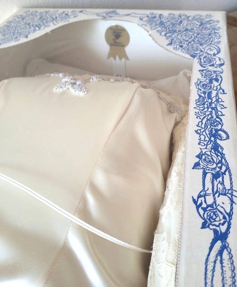 Vestido de novia vintage conservado en caja y sellado marfil cuentas y encaje/pequeño/pequeño/pequeño Foto 3 de 4