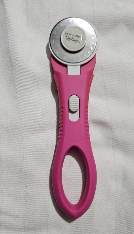 Sew-ology Quilting Rotorary Cutter