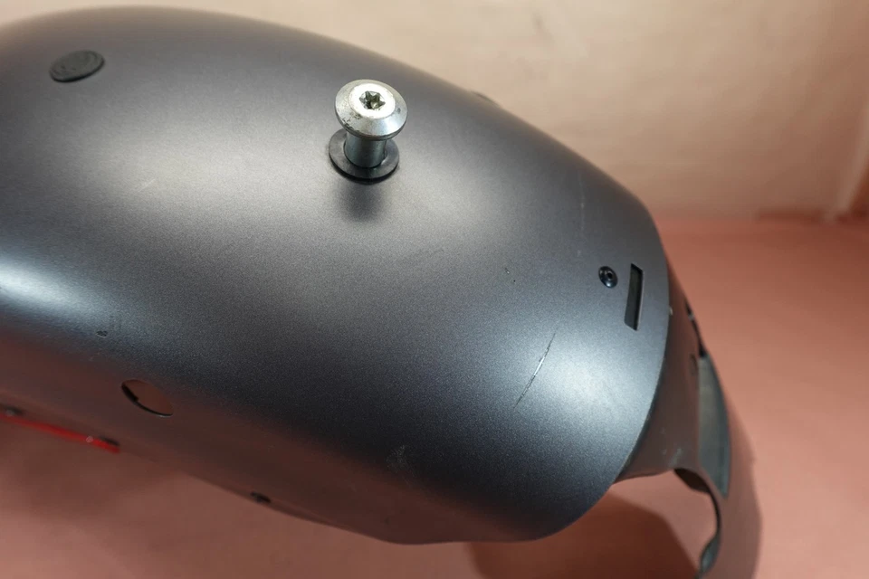 Harley Davidson Iron 883 XL883N 2009-2022 guardabarros de rueda trasera y matrícula Foto 4 de 4