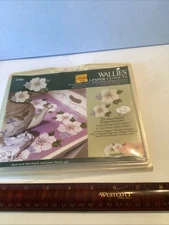Wallies Tracy Porter Evelyn Wallies Paper Cutouts 12987 White Flowers