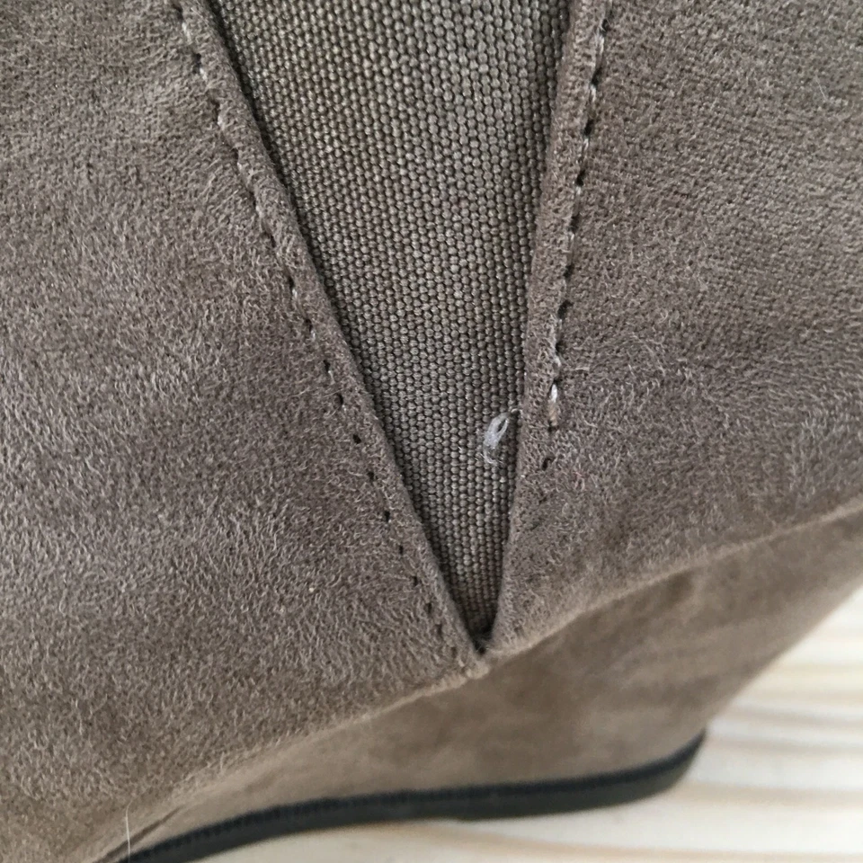 Maurices Boots Womens 9 Casual Back Zip Chelsea Ankle Bootie Brown Fabric Wedge - Image 4 of 4