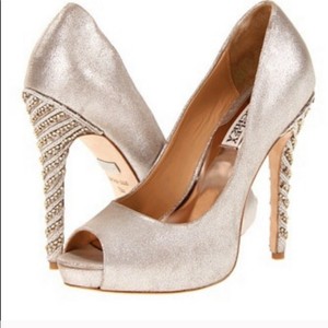 badgley mischka rose gold shoes