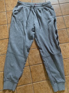 nike tech fleece joggers grey medium