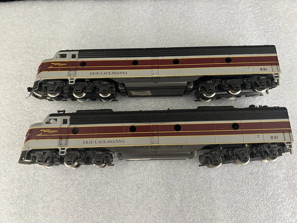 2 LOCOMOTORAS RIVAROSSI / IHC - E-8 A POWERED - ERIE LACKAWANA #831 USADAS Foto 2 de 4