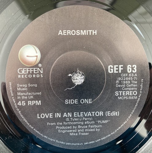 AEROSMITH ‘Love In An Elevator’ 1989 7” Vinyl NM Sleeve EX Free P&P - Picture 3 of 4
