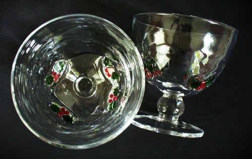 2~FUSED~Holly Berry~DESERT~Pedestal~GLASS~4.5"x4.5"~Sherbet Bowls~CHRISTMAS~EC - Picture 2 of 11