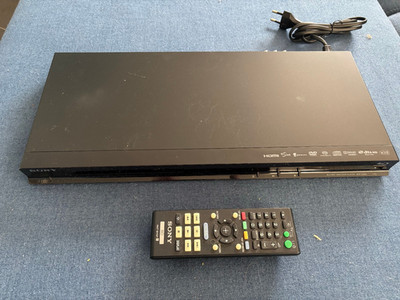 Sony BDP-S383  BLU RAY  DOLBY  DVD Player CD-Player -