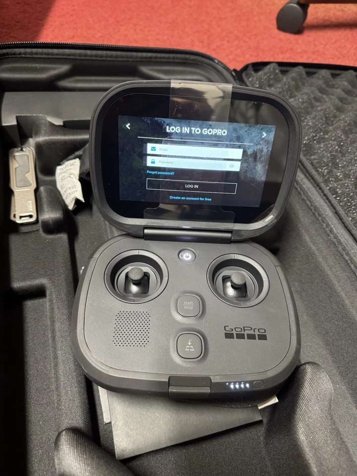 Drone GoPro Karma con el estuche, parece Prestine - podría haber sido nunca usado Foto 2 de 4