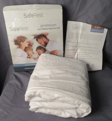 SafeRest Queen Size Premium Mattress Protector