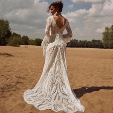 Vintage Boho Wedding Dresses V-Neck Backless Flare Sleeves Lace Robe Bridal Gown