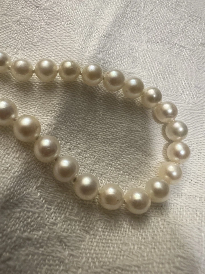 "Collar de perlas Akoya cultivadas de agua salada de 5 mm 131/4"" anudado broche de diamante de 14 k de colección" Foto 3 de 4