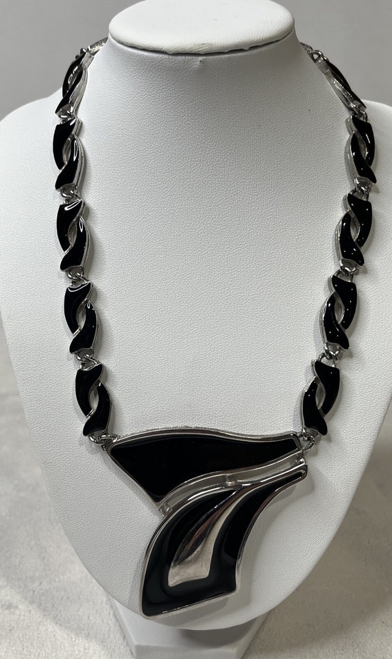 Vintage Necklace And ClipOn Earrings Set Black And Silver Hues eBay