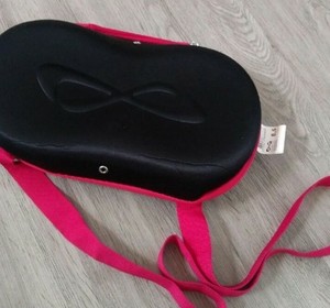 black nfinity cheer bolsa