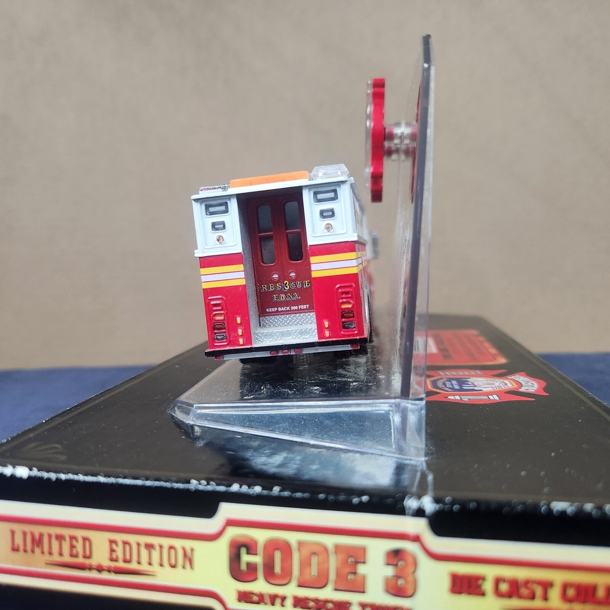 Code 3 1:64 FDNY Saulsbury Heavy Rescue 3 Apparatus #12701 | eBay