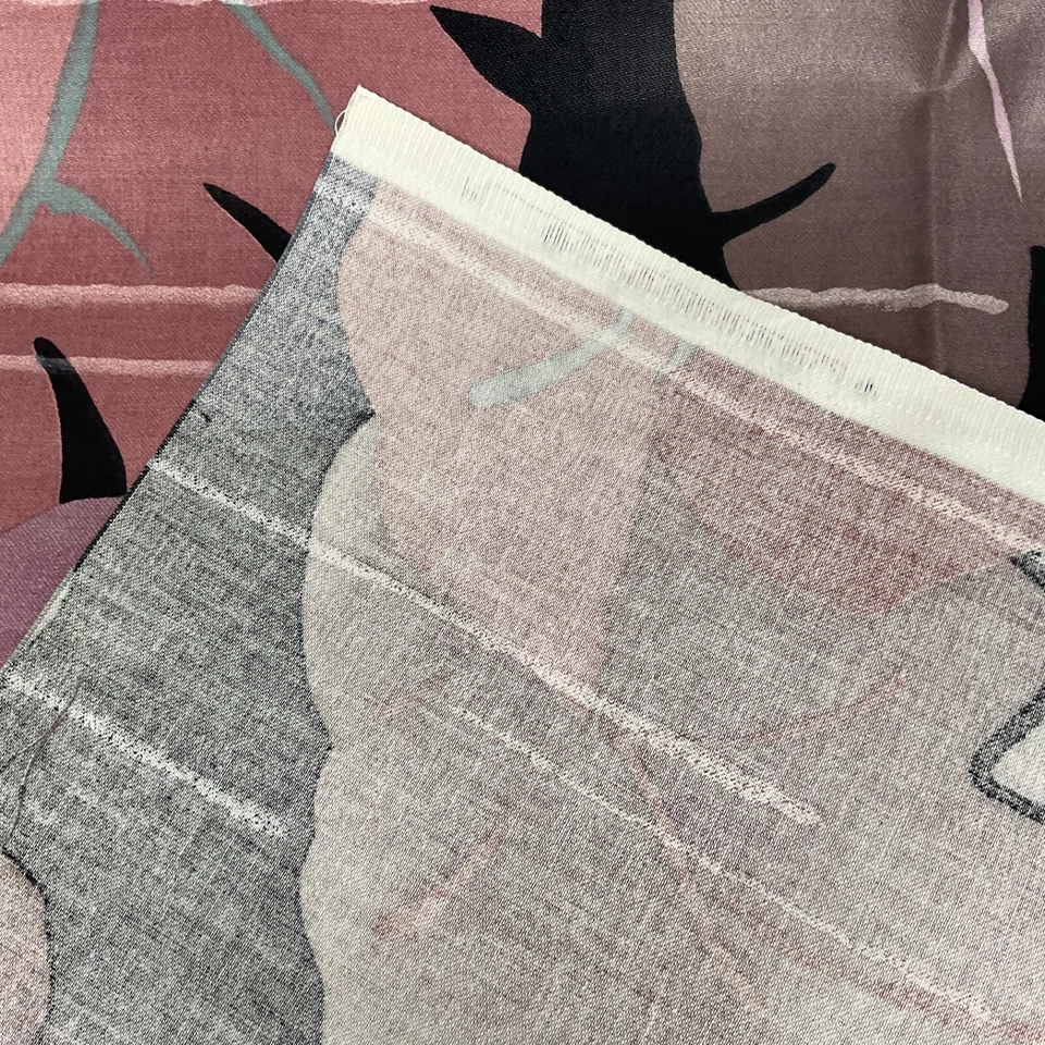 Fabricut Tropical leaf print drapery fabric panel 22" x 56" - Image 3 of 4