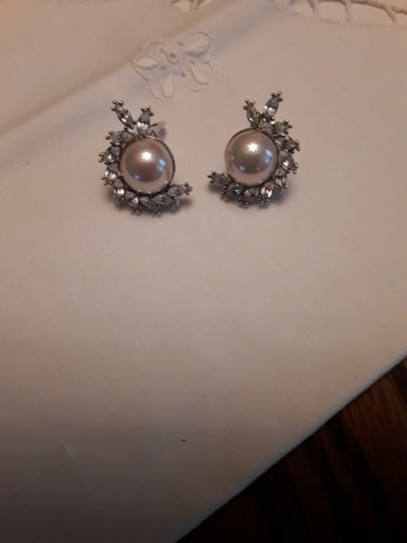 Nolan Miller Pearl and crystal clip earrings - Picture 5 of 7