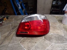 04-07 BMW 525 530I RIGHT REAR PASSENGER SIDE BRAKE TAIL LIGHT LAMP QTR PANEL MNT