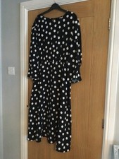 Peacocks Black & white spotted dress size 20