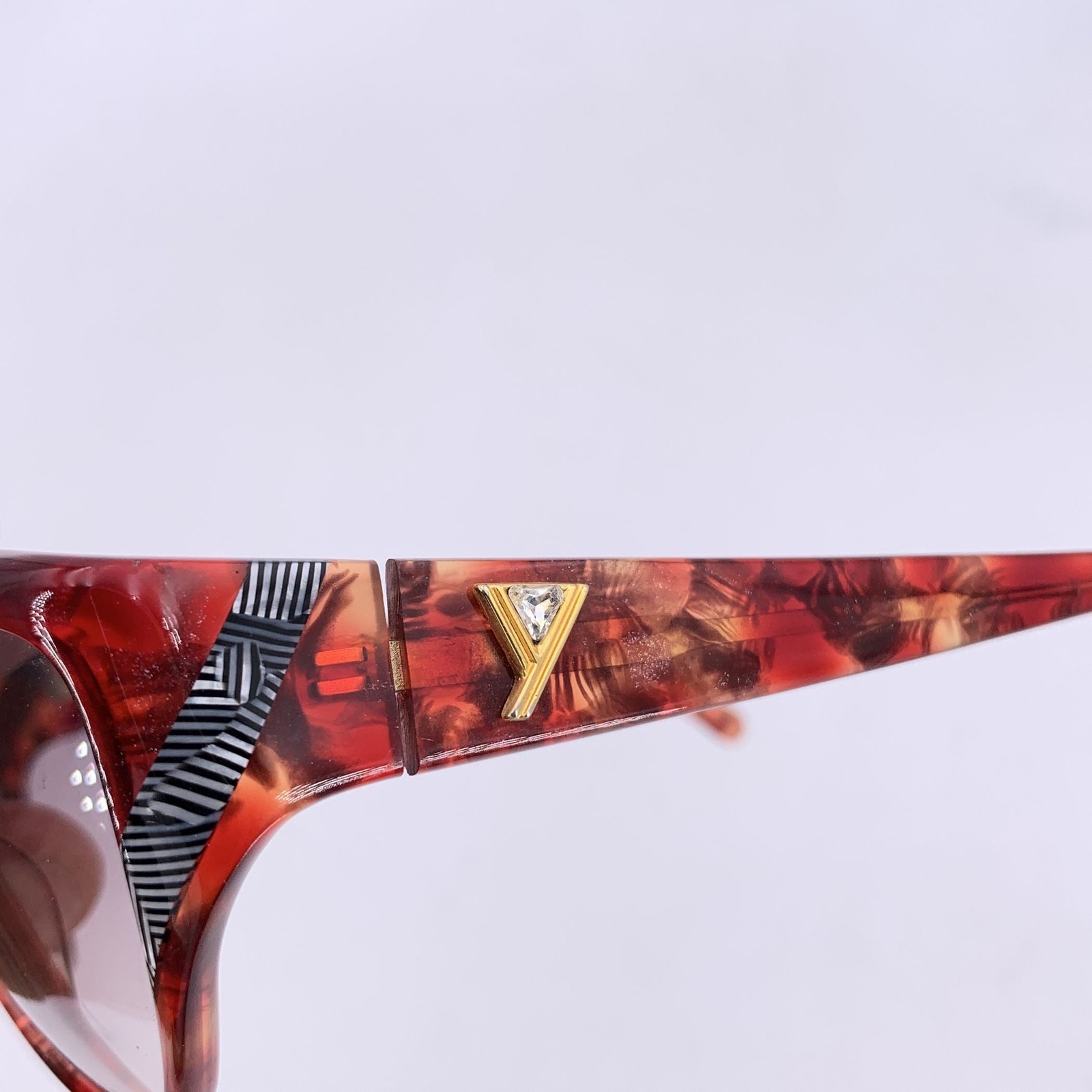 Occhiali da sole vintage Yves Saint Laurent marrone rossiccio 8910 P128